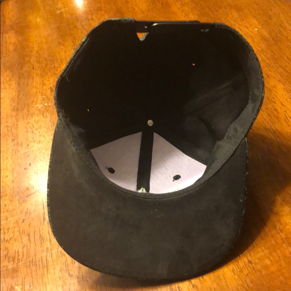 Leaf Hat - Picture 2 of 2